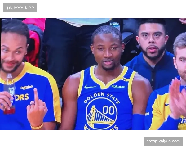 勇士在库里缺阵情况下依靠体系支撑主场险胜灰熊